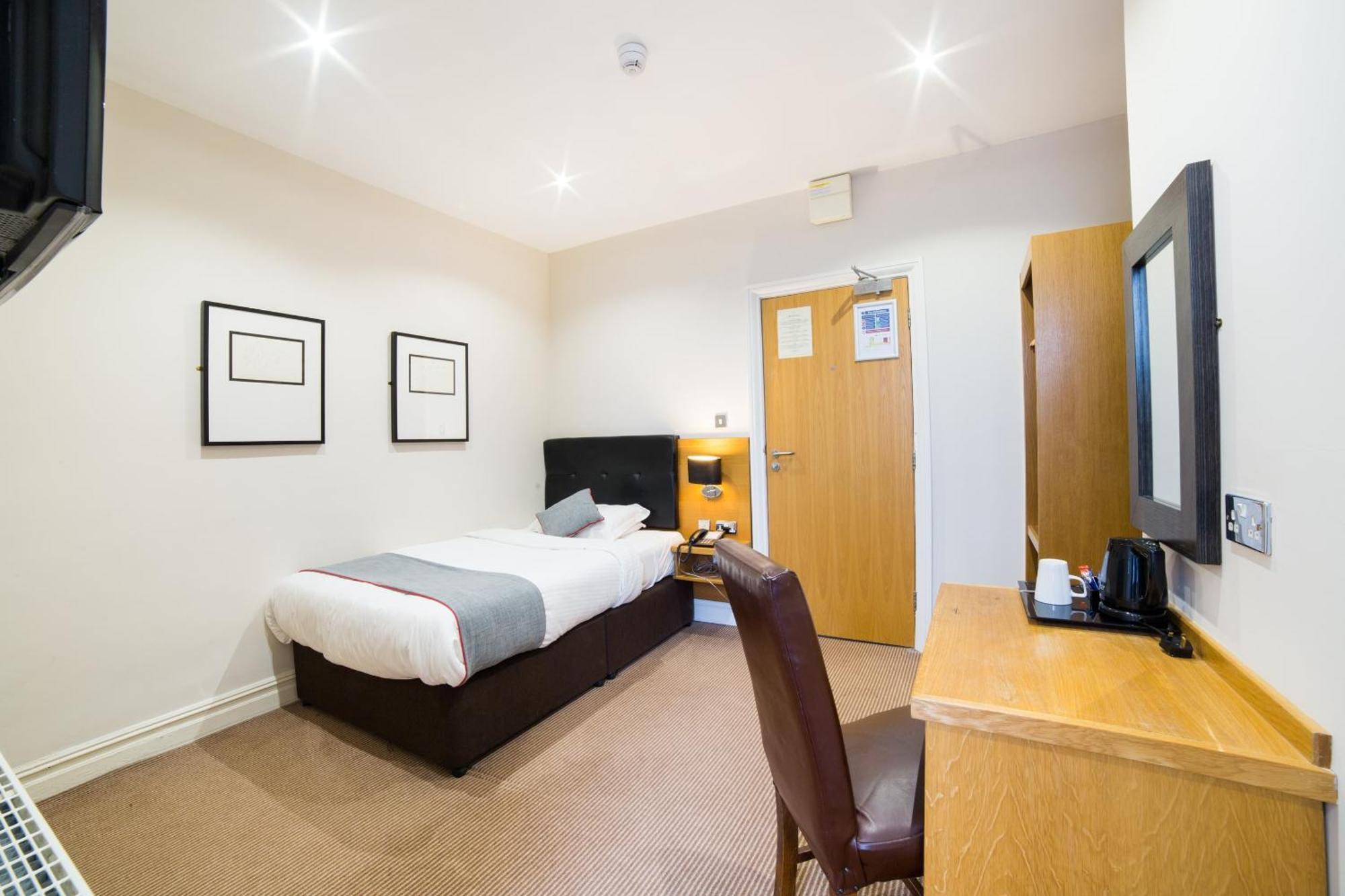 Oyo Imperial Hotel Barrow-in-Furness Exterior foto